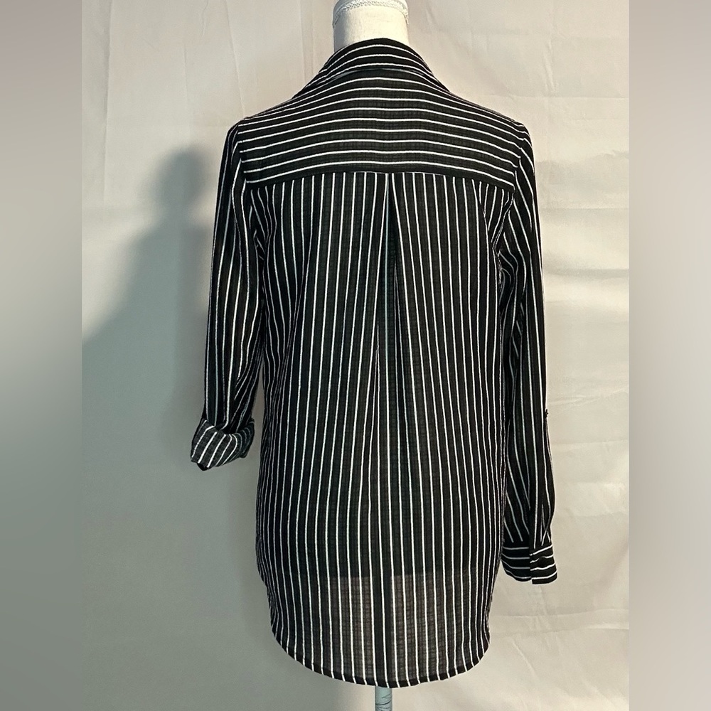 Blouses/flannels/button downs-2 for $20 or 3 for $30 (Mix & Match) - Picture 2 of 5